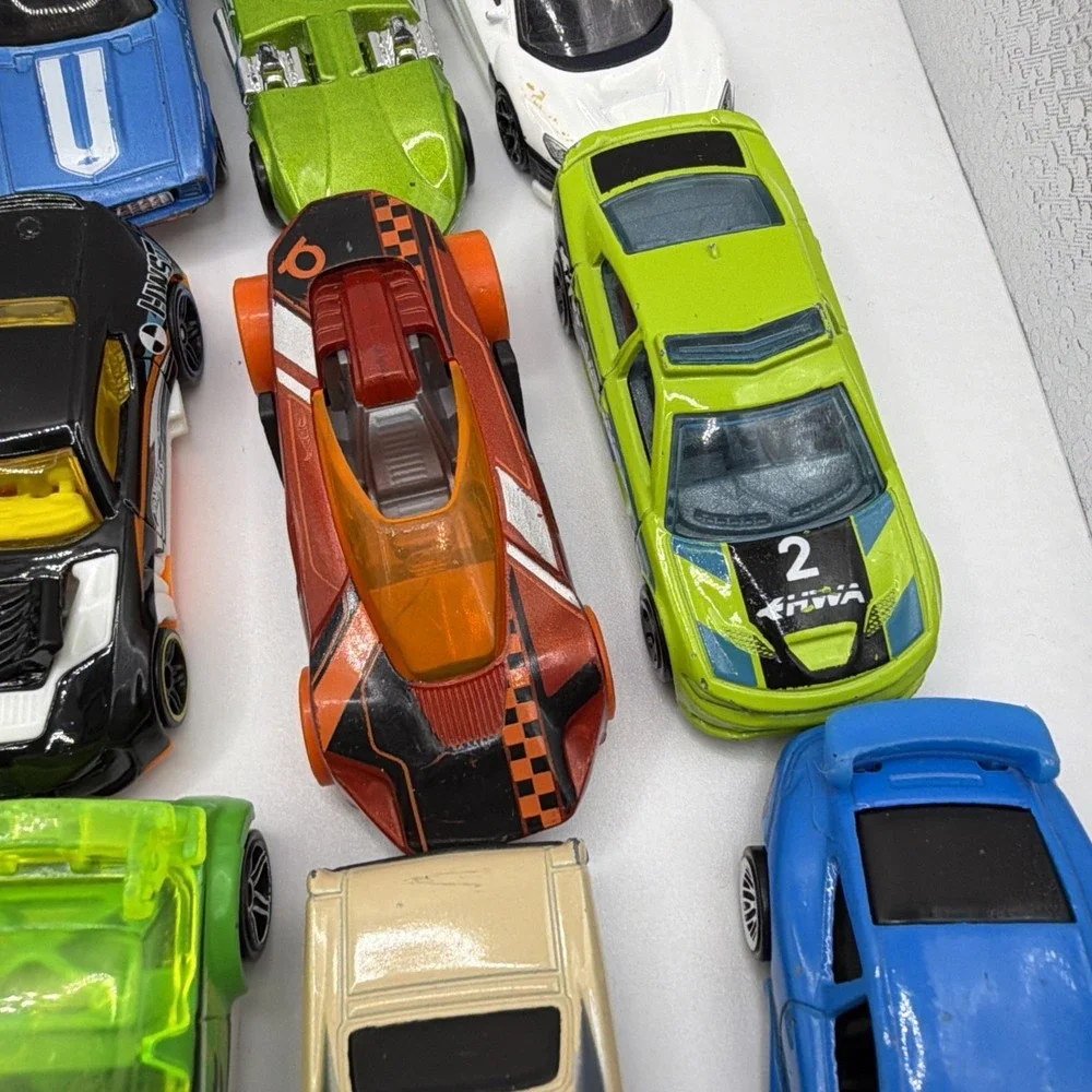 Lot 30 Hot Wheels Matchbox Diecast Cars Trucks Mixed Bundle Toy Vehicles 2010 Up